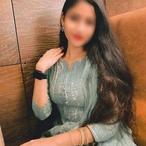 Riya – Independent Elegance in Coimbatore