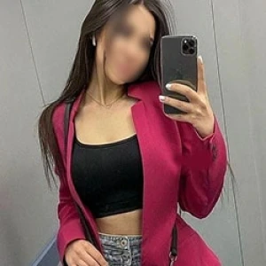 Simran – Friendly College-Style call girl Ludhiana